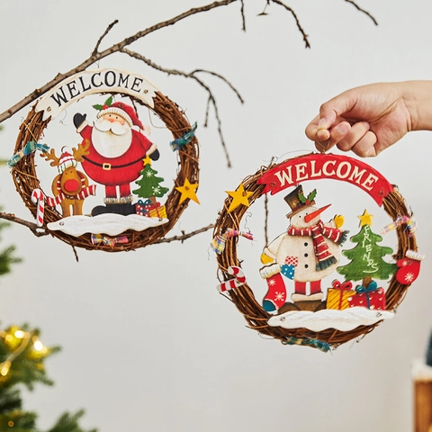Ornamento Appeso Corona Di Natale Anello In Rattan Babbo Natale Pupazzo Di Neve Renna Omino Di Pan Di Zenzero Bambola Peluche