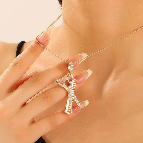 Punk Creative Comb And Scissors Pendant Necklace Rhinestone Inlaid Alloy Snake Chain Gold Personalized Jewelry For Women