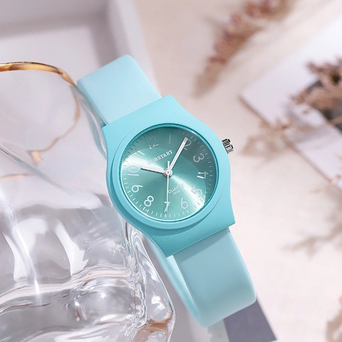 Minimalist Women Quartz Watch Silicone Strap Round Zinc Alloy Case Fashion Wristwatch For Student Girls Daily Casual Accessory