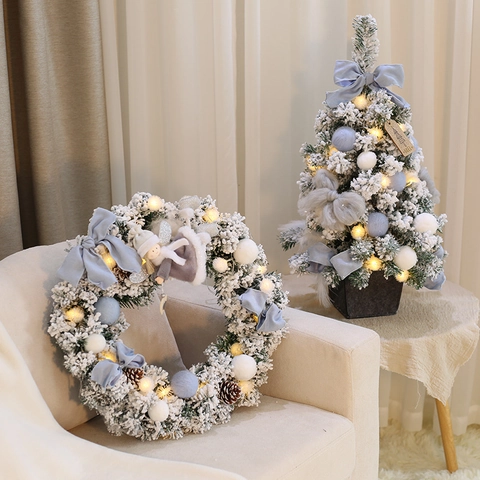Mini Weihnachtsbaum Und Kranz Set Beflockt PVC LED Tischdekoration Nordische Urlaubsdeko Engel Thema