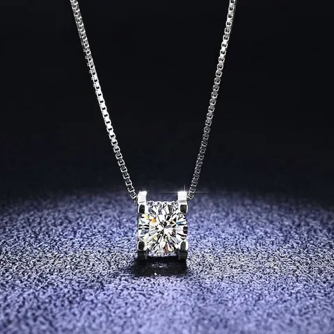 Minimalist Bull Head Pendant Necklace For Women Copper Round Cut Zirconia Clavicle Box Chain Elegant Fashion Jewelry Gift