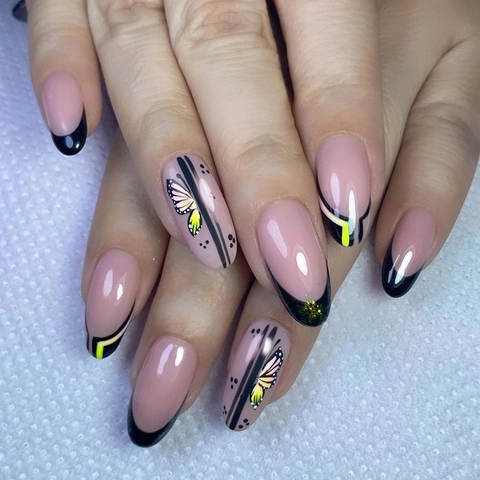 Faux Ongles Press On French Tip Noir Motif Papillon Ovales Ongles Artificiels Style Y2K Cool Pour Femmes