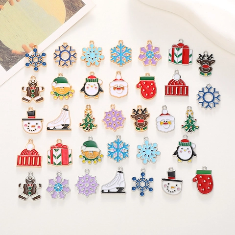 Charmes De Noël En Alliage Émail Père Noël Bonhomme De Neige Flocon De Neige Accessoires Bijoux DIY Pour Collier Bracelet