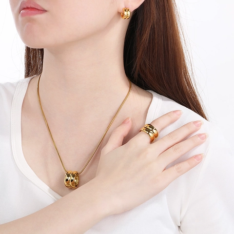Edelstahl Halskette Ohrringe Und Ring Schmuck Mit Doppeltem Rundem Anhänger Schlangenknochenkette Minimalistische Mode Für Frauen