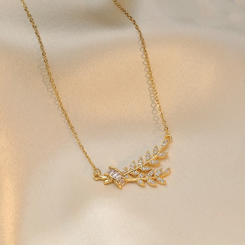 Collana con Pendente a Foglia in Acciaio al Titanio Minimalista da Donna Oro Argento Strass Intarsiato Gioielli di Moda