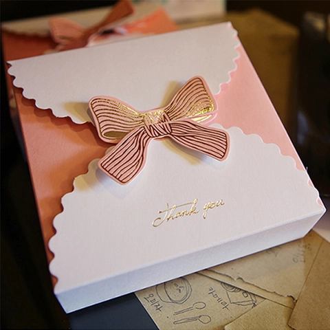 Scalloped Edge Cardboard Gift Box With Bow Thank You Bronzing Square Packaging Case For Wedding Party Favor Candy Baking