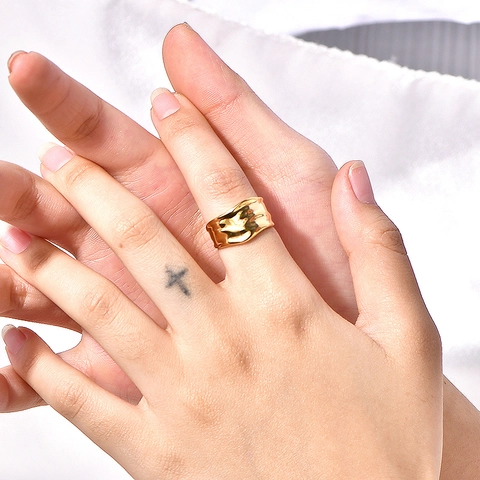 Anello Geometrico Irregolare Acciaio Inossidabile Placcato Oro Trama Ondulata Minimalista Gioielli Da Dito Per Donne