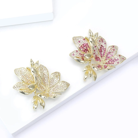 Elegant Micro-Inlaid Zircon Flower Brooch For Women Copper Gold Plated Rhinestone Plant Pin For Suit Cheongsam Shawl Accessories