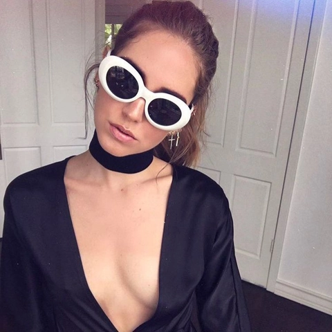 Occhiali Da Sole Ovali Retrò Vintage Clout Goggles Montura Spessa In Plastica Protezione UV Moda Hip Hop Per Uomini E Donne