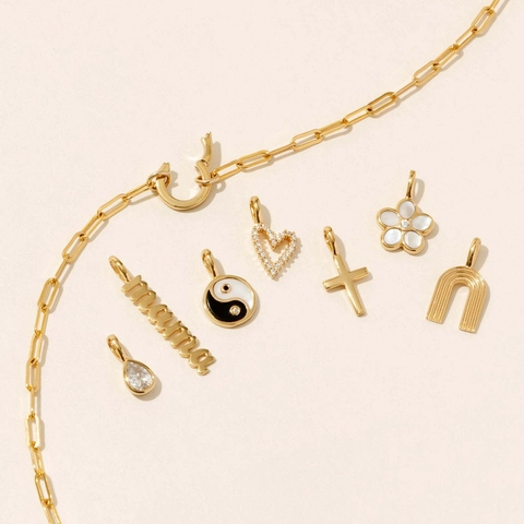 Retro 18K Gold Plated Copper Pendant Necklace For Women With Heart Cross Butterfly Charms Vintage Jewelry Accessory