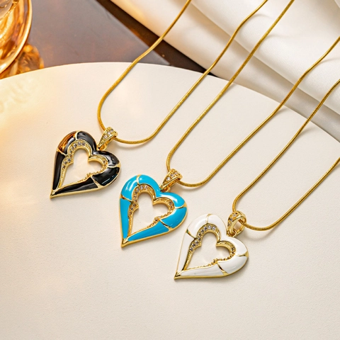 Halsketting Met Hartvormige Hanger Titanium Staal 18K Verguld Emaille Strass Slangenketting Elegante Sieraden Voor Dames