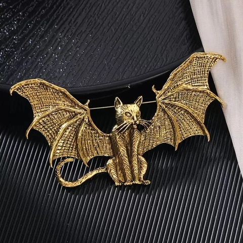 Gothic Bat Wing Cat Brooch Retro Alloy Animal Pin Suit Clothing Accessory Mystery Dark Style