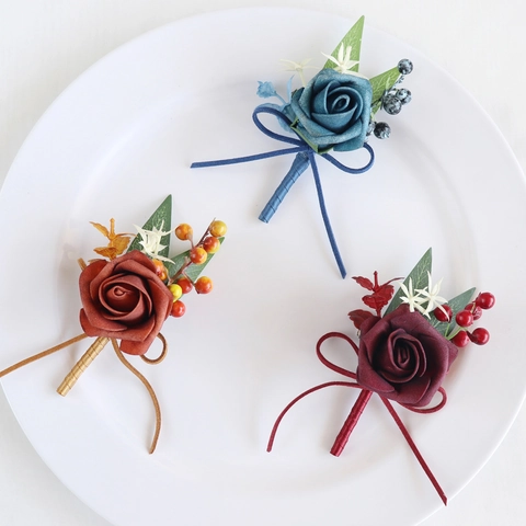 Künstliche PE Rosen Ansteckblume Für Bräutigam Hochzeit Party Zubehör Vintage Schaumstoffblumen Beeren Blatt Dekoration