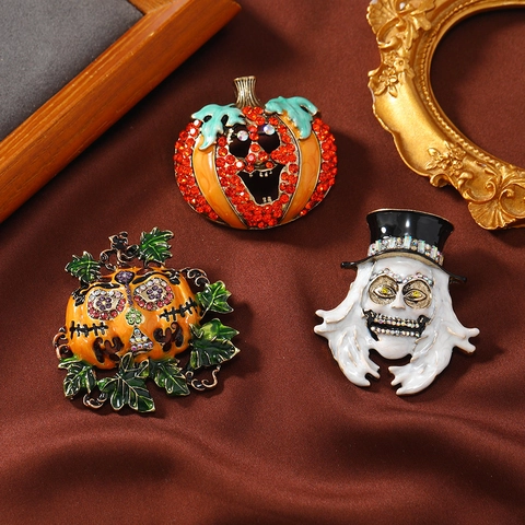 Halloween Funny Rhinestone Alloy Brooch White Ghost Skull Pumpkin Enamel Pin For Women Men Party Jewelry Corsage Badge