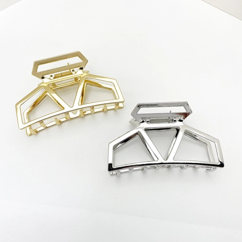 Geometric Hollow Alloy Hair Claw Clip Large Square Non-slip Metal Hair Clamp Fashion Styling For Women