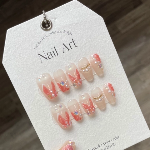 Handmade Press On Nails Pearl Mermaid Tail 3D Nude Pink Gradient Resin False Nails With Rhinestone Metal Chain Decoration