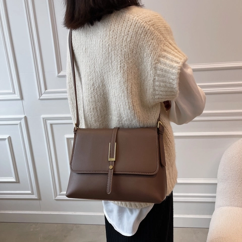 Retro PU Leather Shoulder Bag Women Minimalist Underarm Crossbody Purse Gold Metal Buckle Flip Cover Adjustable Strap
