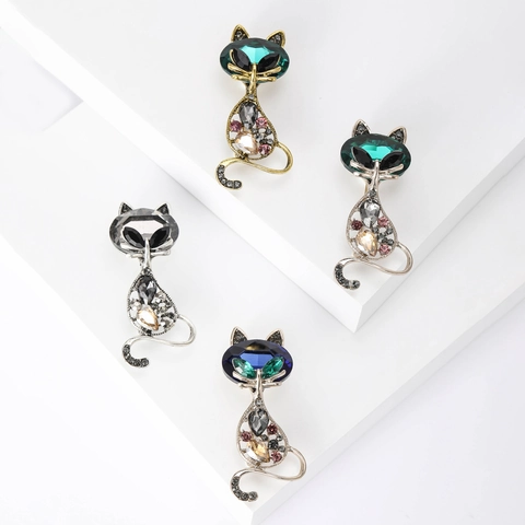 Vintage Cat Brooch Pin For Women Alloy Hollow Animal Shape Rhinestone Crystal Inlaid Elegant Jewelry Accessory Corsage