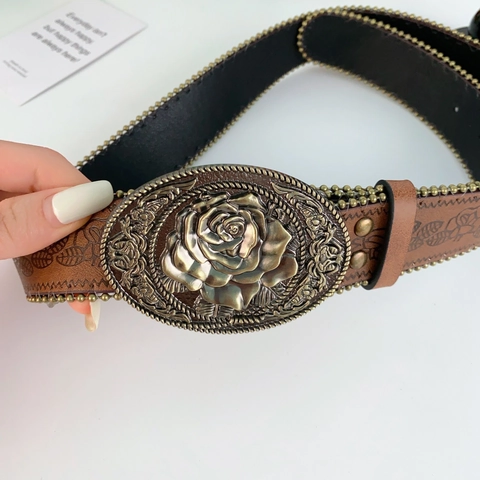 Cintura Vintage Da Donna In Ecopelle Con Cinturino Goffrato Rose Fibbia In Metallo Ovale Rilievo Fiore 3D Etnico