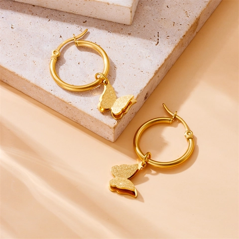 Vergoldeter Edelstahl Matt Frosted Schmetterling Halskette Creolen Und Verstellbarer Ring Schmuck Für Damen
