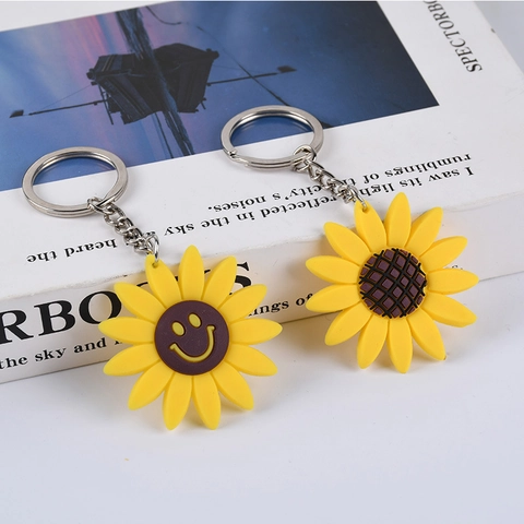 Portachiavi con Faccina Sorridente a Girasole in Cartone Animato Pendente in Gomma Morbida PVC Giallo per Donna Bambini