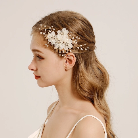 Pinza Para El Pelo Con Flor De Tela Hecha A Mano Diamantes De Imitación Perla Artificial De Imitación Hojas De Aleación Accesorios Para El Cabello De Boda Nupcial Estilo Bosque Elegante Pinza De Pico De Pato