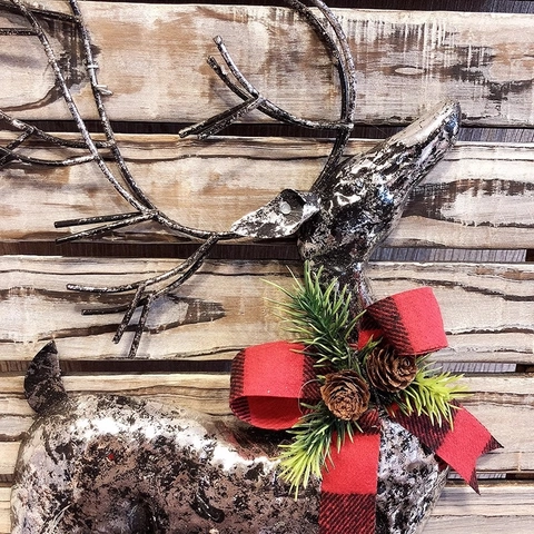 3D Iron Reindeer Christmas Wall Hanging Decoration Rustic Wood Reindeer Ornament With Plaid Bow For Festival Party Home Decor