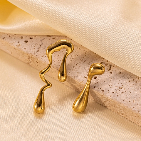 Eleganti Orecchini Asimmetrici in Metallo Fluido in Acciaio al Titanio Placcati Oro Design Liquido per Donna Gioielli Moda