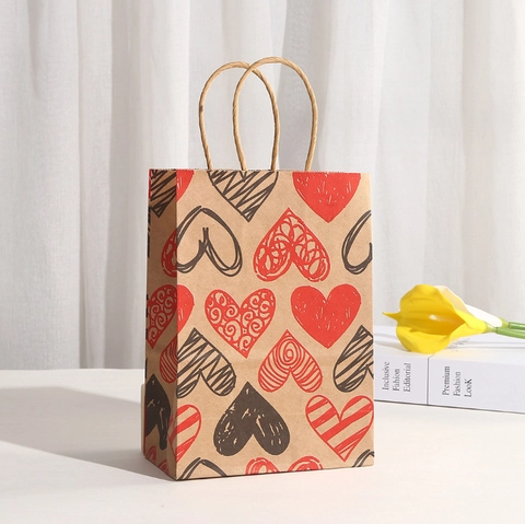 Kraft Paper Gift Bag Heart Pattern With Handle Brown Romantic Wedding Valentine Festival Gift Wrapping Stationery
