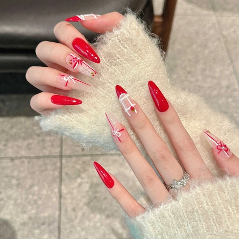 Unghie Finte a Pressione Fatte a Mano Fragola Ciliegia Fiocco 3D Rosso Bianco Ovali Lunghe Stile Dolce e Festivo per Donna