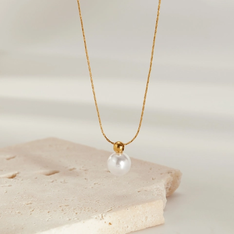 Collar de Colgante de Acero Inoxidable Minimalista Estilo Francés para Mujer Cadena Chapada en Oro con Perla Artificial Blanca