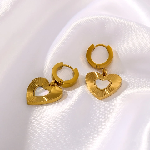 Boucles D'Oreilles Pendantes Coeur Acier Inoxydable Plaqué Or 18K Nacre Blanche Style Rétro Français Femme
