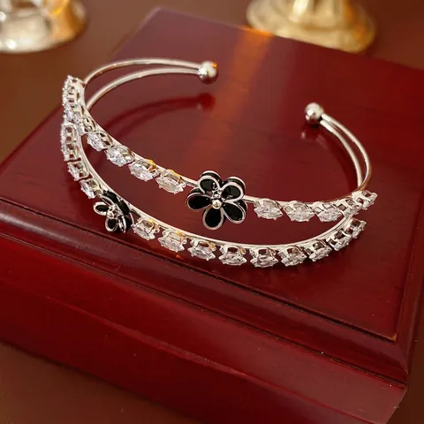 Doppelstöckiger Blumen Offener Armreif Kupfer Zirkon Verstellbare Manschette Eleganter Modeschmuck Für Damen