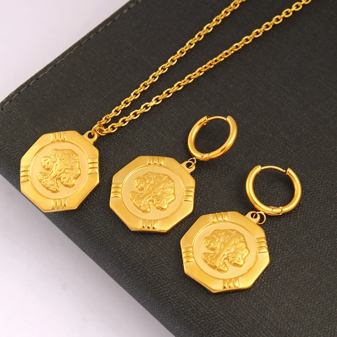 Set di Gioielli in Acciaio Inossidabile Placcato Oro 18K per Donna Collana con Pendente Vintage Albero della Vita e Orecchini a Lobo
