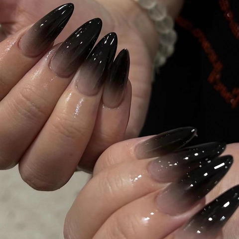 Unghie Finte Nero Nude Ombre Sfumato Mandorla Stiletto Halloween Gotico Stile Francese Riutilizzabile Per Donne