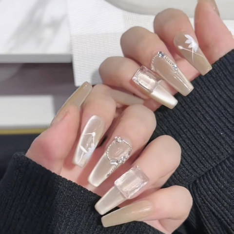 Handmade Press On Nails 3D Rhinestone Coffin Long Fake Nails Artificial Pearl Luster Gradient Pink Crystal Luxury For Women