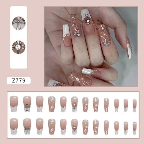 Mittellange Coffin Press On Nails Französischer Stil Milchweiß Metallkreuz Künstliche Perle Gothic Künstliche Fingernägel