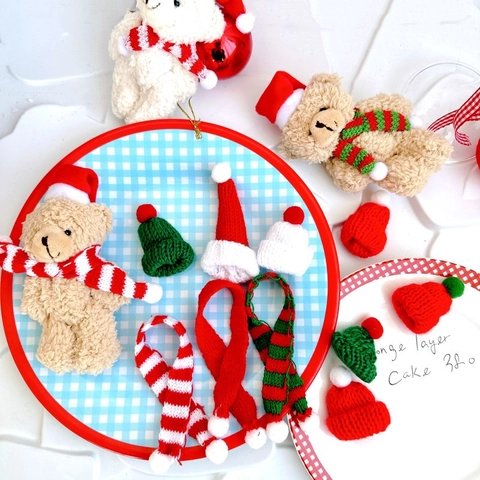 Decorazioni Per Torte Di Natale Mini Cappello E Sciarpa Di Maglia Piccolo Orso Di Peluche Per Feste DIY