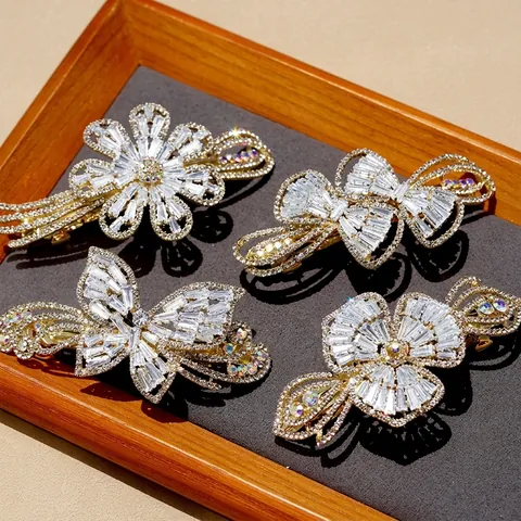 Pinces À Cheveux Élégantes En Alliage Zircon Papillon Fleur Cristal Étincelant Style Coréen Coiffe De Luxe Pour Femmes