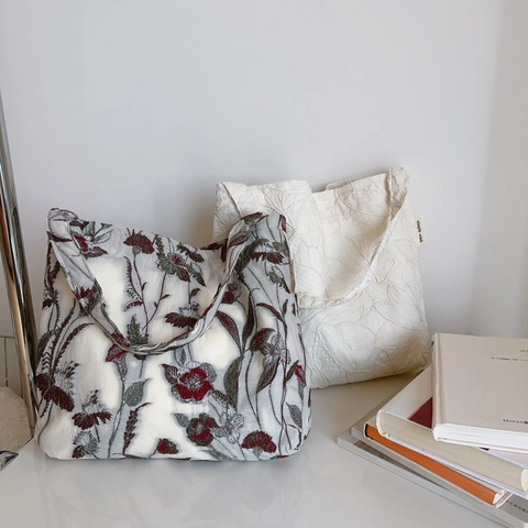 Women Cotton Canvas Underarm Bag Floral Embroidery Vintage Minimalist Baguette Shoulder Bag With Magnetic Buckle