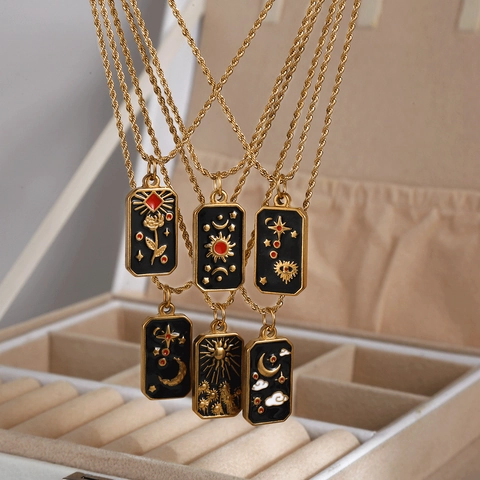 Vintage Tarot Karte Anhänger Halskette Edelstahl Vergoldet Sonne Mond Stern Himmlisch Emaille Rechteckiger Schmuck
