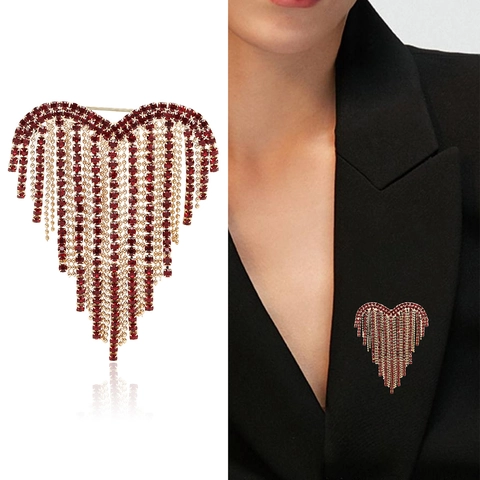 Spilla Trendy a Forma di Cuore con Nappe e Strass in Lega Intarsiata con Frange di Cristallo Scintillante per Abiti Cappotto Donna Moda Gioielli Accessori