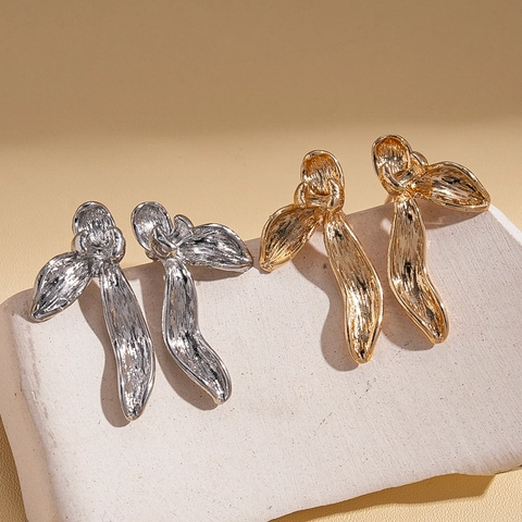 Crumpled Petal Flower Stud Earrings Metallic Texture Alloy With 925 Sterling Silver Earring Post Elegant Minimalist For Women