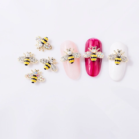 Decoraciones De Uñas Abeja 3D Aleación Esmalte Rhinestone Perla Artificial Insectos Charms Para Manicura Joyas DIY Accesorios Brillantes