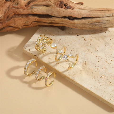 Anello Aperto a Cuore in Rame Zirconia Minimalista per Donna Gioielli da Dito Regolabili Placcati Oro Alla Moda Regalo