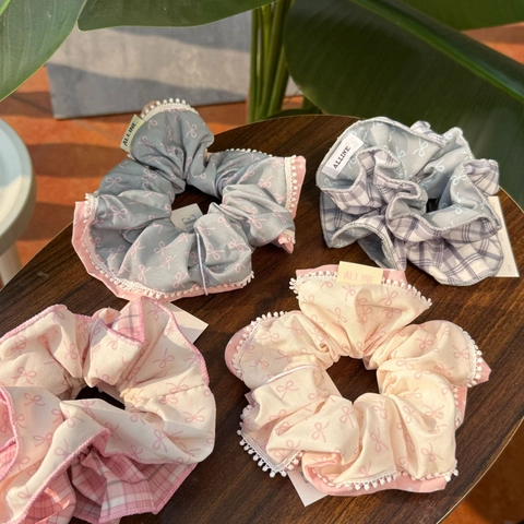 French Plaid Bowtie Fabric Scrunchie With Lace Trim Sweet Contrast Color Bow Knot Hair Tie For Women