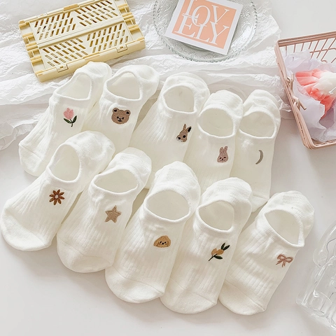 Women Cotton No Show Socks Japanese Style Cartoon Embroidery Anti-Slip Invisible Boat Socks Summer Breathable Low Cut Fashion Ankle Socks