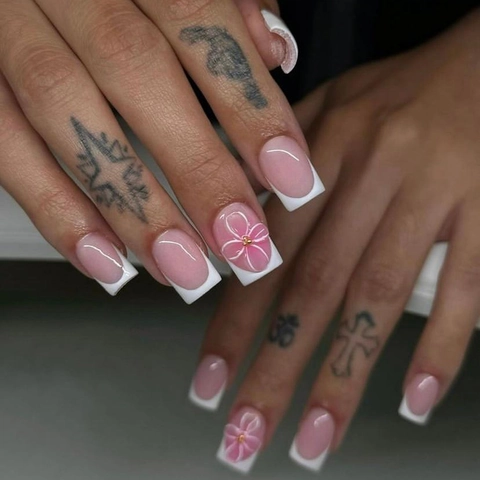 Press On Nagels French Tip Roze Wit 3D Bloem Kort Vierkant Valse Nagel Tips Met Gouden Kralen