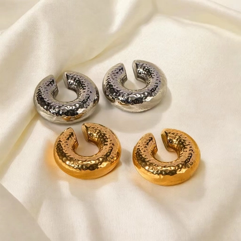 Hammered Texture Chunky C-Shaped Hoop Earrings 18K Gold Plated Stainless Steel Hollow Geometric Retro Ear Cuff For Women