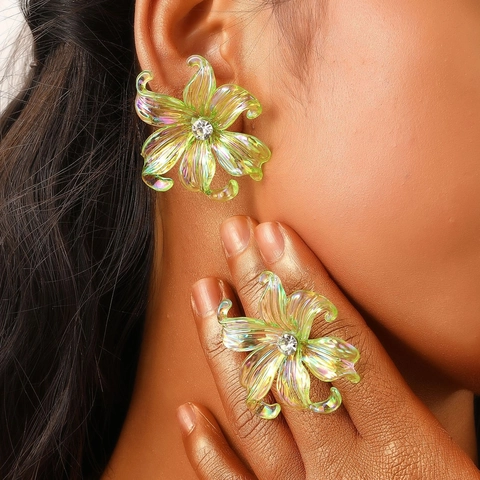 Pearlescent Resin Iris Flower Stud Earrings Rhinestone Center Sweet Y2K Floral Ear Jewelry For Women Summer Party Gift